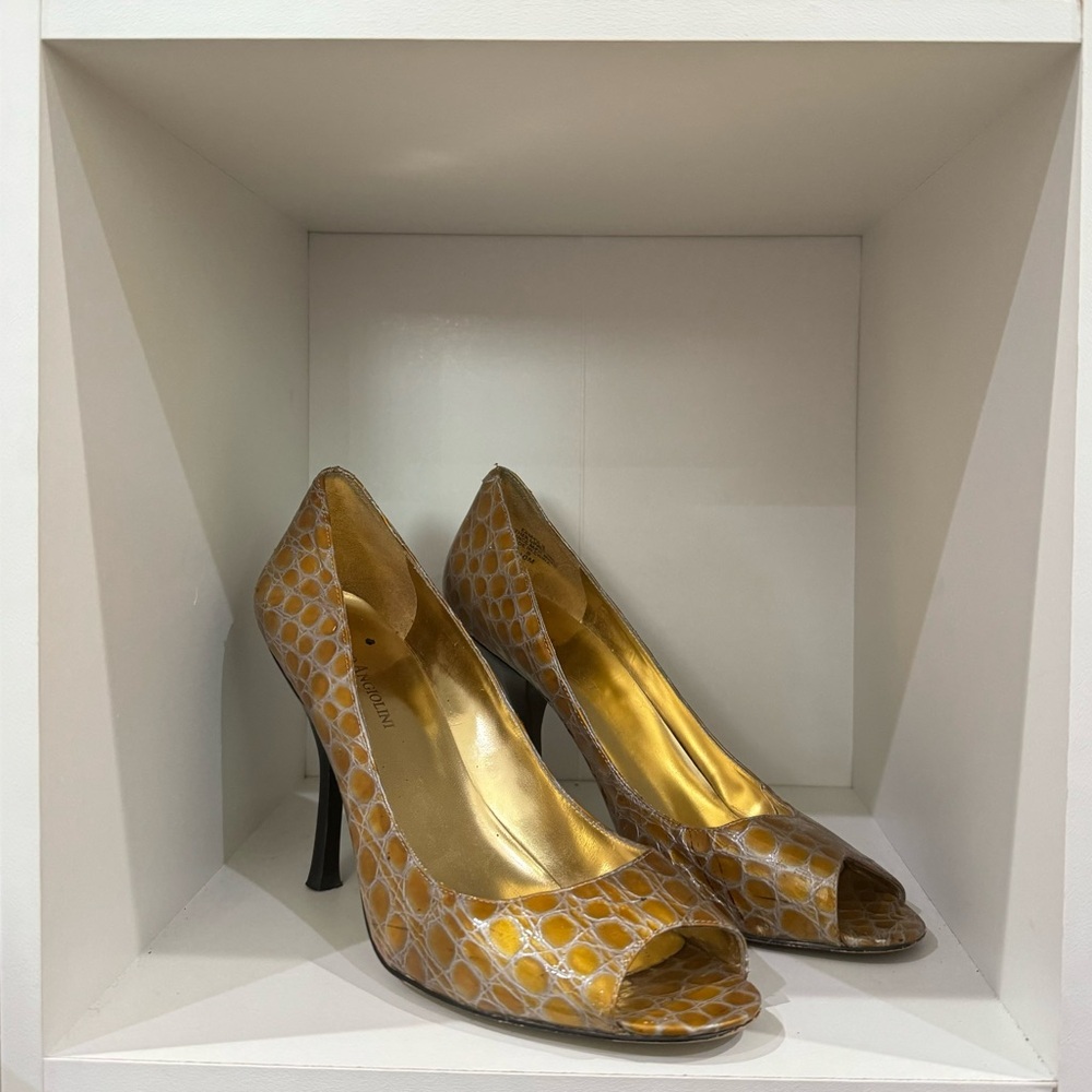 Enzo Angiolini Gold Stiletto Heels with Peep-Toe